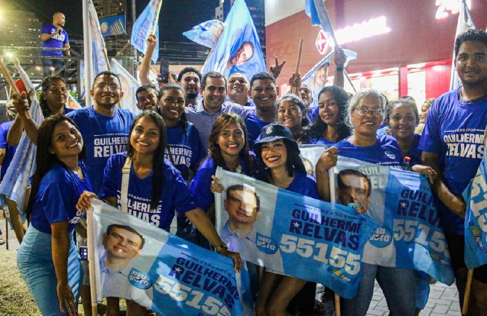 Blitz de Guilherme Relvas toma as ruas de Belém com onda azul no Bairro Umarizal